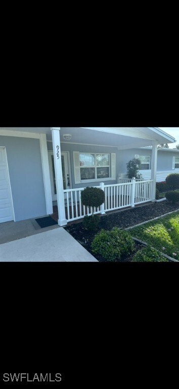 Photo - 925 Dean Way