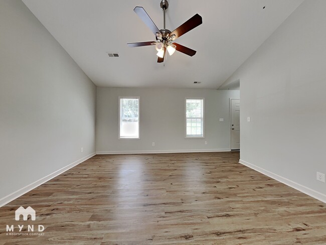 Photo - 500 W 9th St