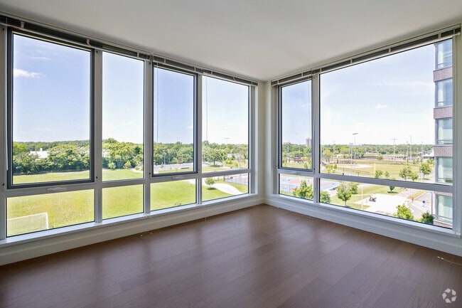 3BR, 2BA - 1,327SF