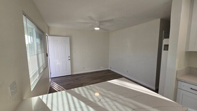 Photo - 2545 Fairmount Ave Unit 2545-2551 1/2