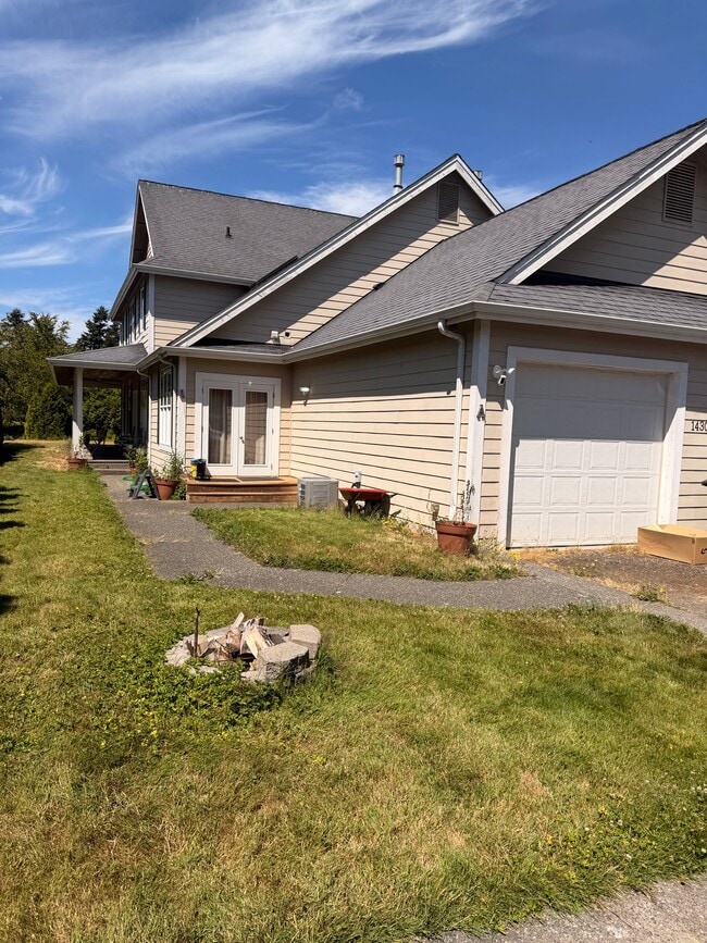 Photo - 1430 Blaine Ave