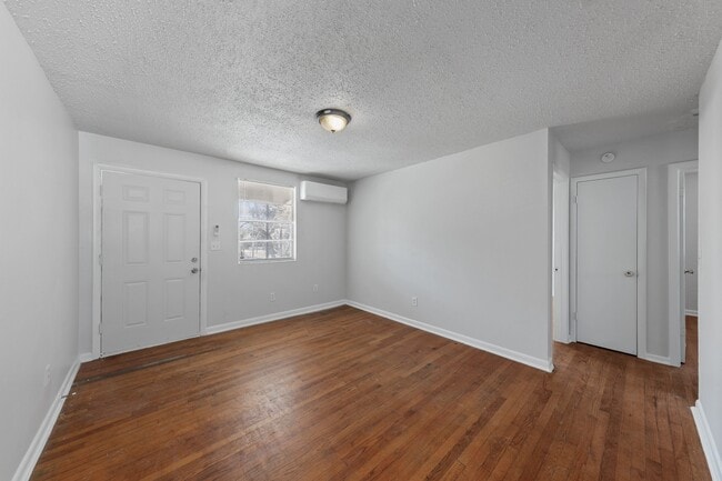 Photo - 1531 Louisiana St Unit 2