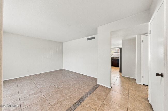 Photo - 212 E Eugie Ave