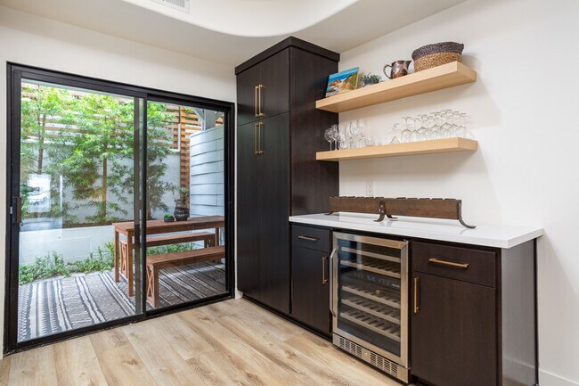 Photo - 162 Avenida Florencia Unidad A