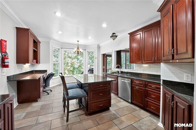 Photo - 3962 Sweetwater Pkwy