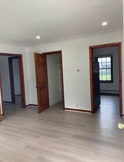 Photo - Lakeside Apartments
