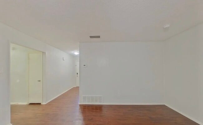 Photo - 3-Bedroom Retreat in a Prime Neighborhood