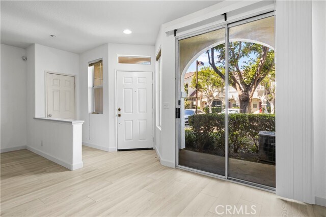 Building Photo - 3303 Orangewood Rental