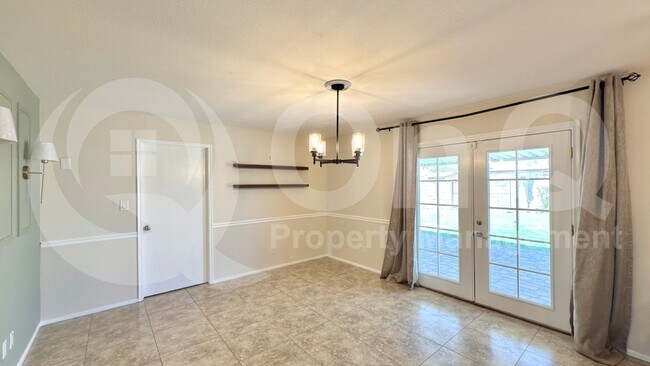 Photo - 856 W Dublin St