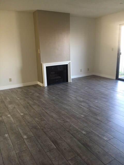 Photo - 7158 Hawthorn Ave Unit 404