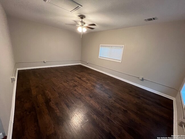 Photo - 333 E Woodlawn Ave