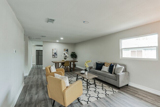 Photo - 224 Singleton Ave