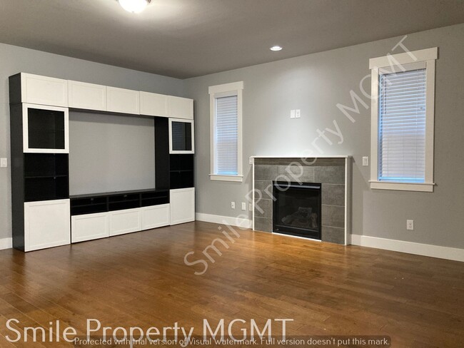 Photo - A nice house with 5 beds rooms and 3 baths.