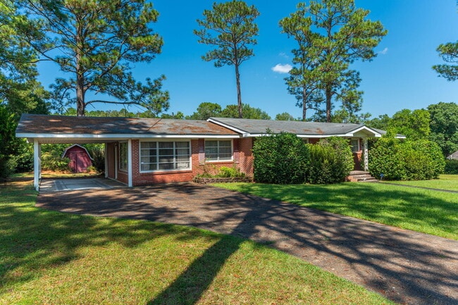 73 Oaklawn Square