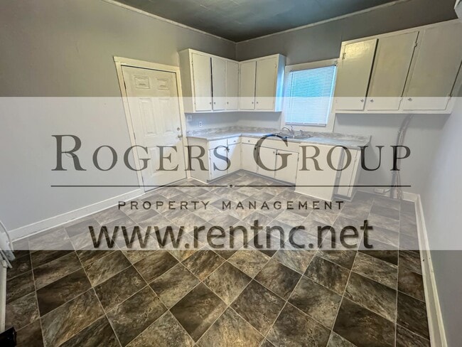Photo - 865 Lamb St