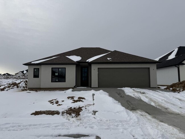 Building Photo - 5209 Whisper Dr