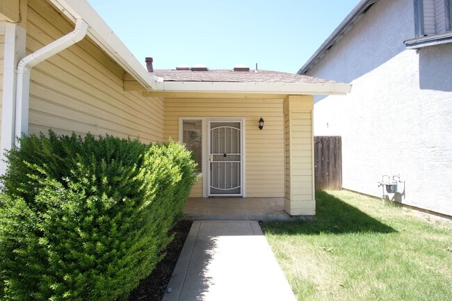 Photo - 3 Bedroom 3 bath home in Modesto