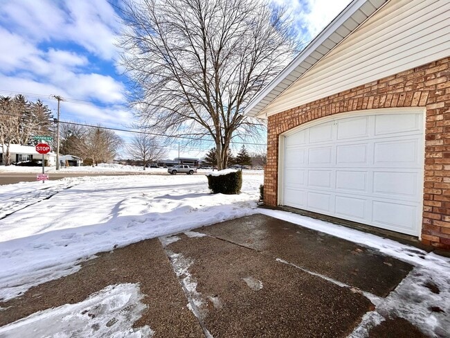 Photo - Ivanrest 3689-3695 Unit 3695