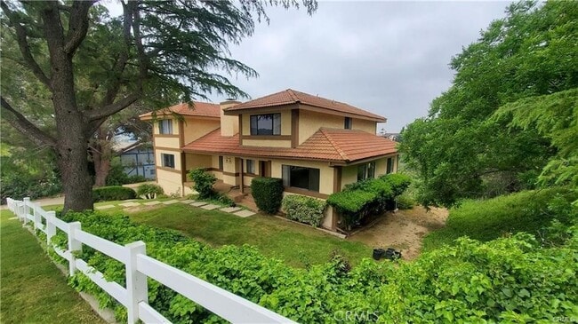 Photo - 2721 Broken Feather Ln