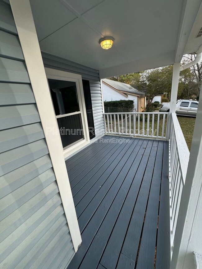 Photo - 3605 Knoll Crest Trail