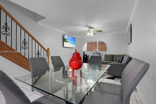 Photo - 1555 W 44th Pl Unit 322