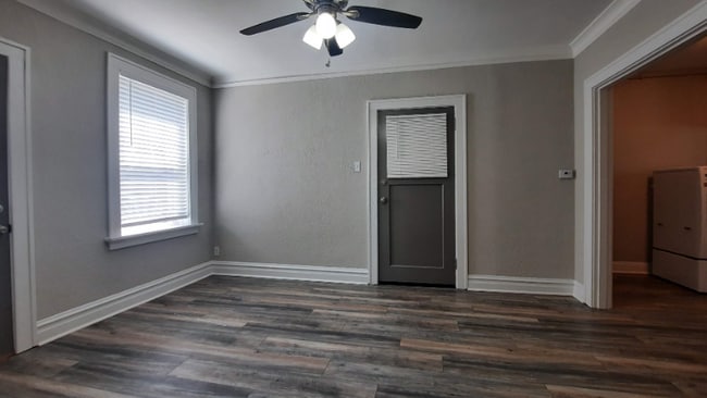 Photo - 1003 Art Hill Pl