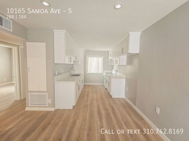 Photo - 10165 Samoa Ave Unidad 5