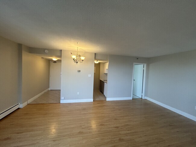 Photo - 1157-1157 Tower Rd Unit 601