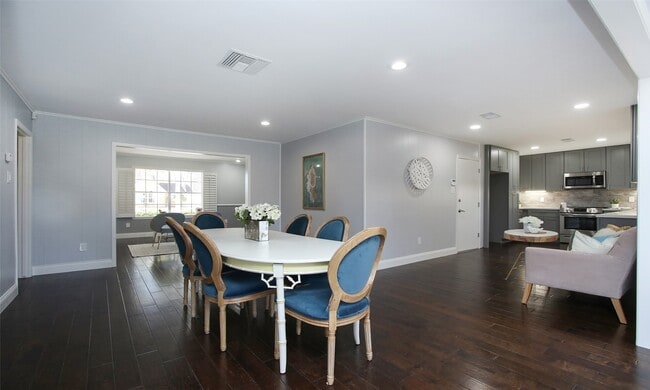 Photo - 9638 Meadowland Dr