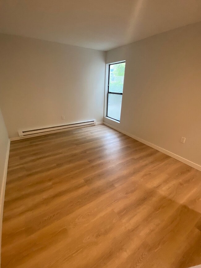 Photo - Capitol Crest