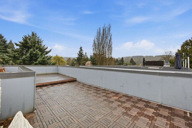 Photo - Modern 3BR Townhome with Rooftop Deck Near Downtown Seattle