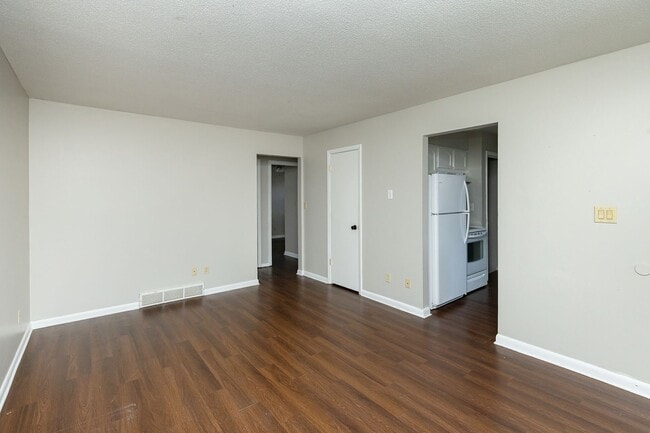 Photo - 310 NE Trilein Dr