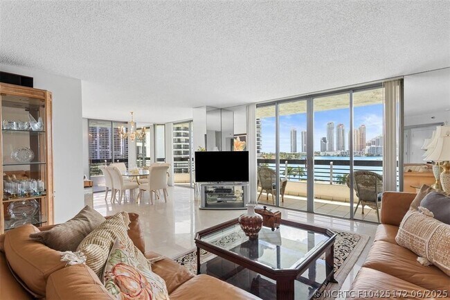 Photo - 3530 Mystic Pointe Dr Unit 910