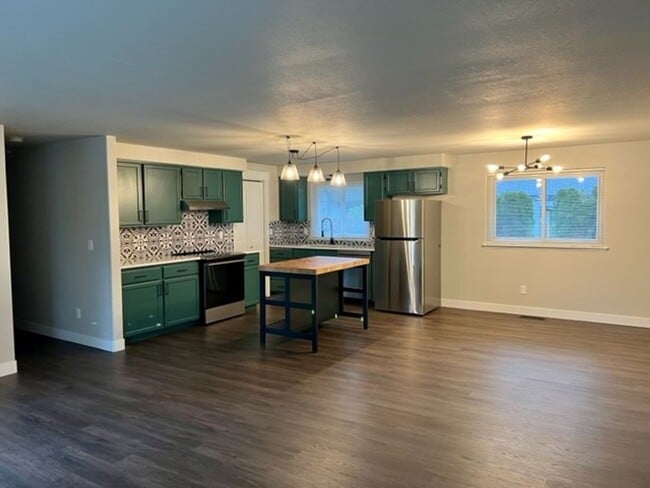 Photo - 131 75th St SW