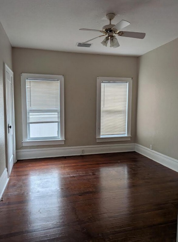 Photo - 1008 Lake Ave