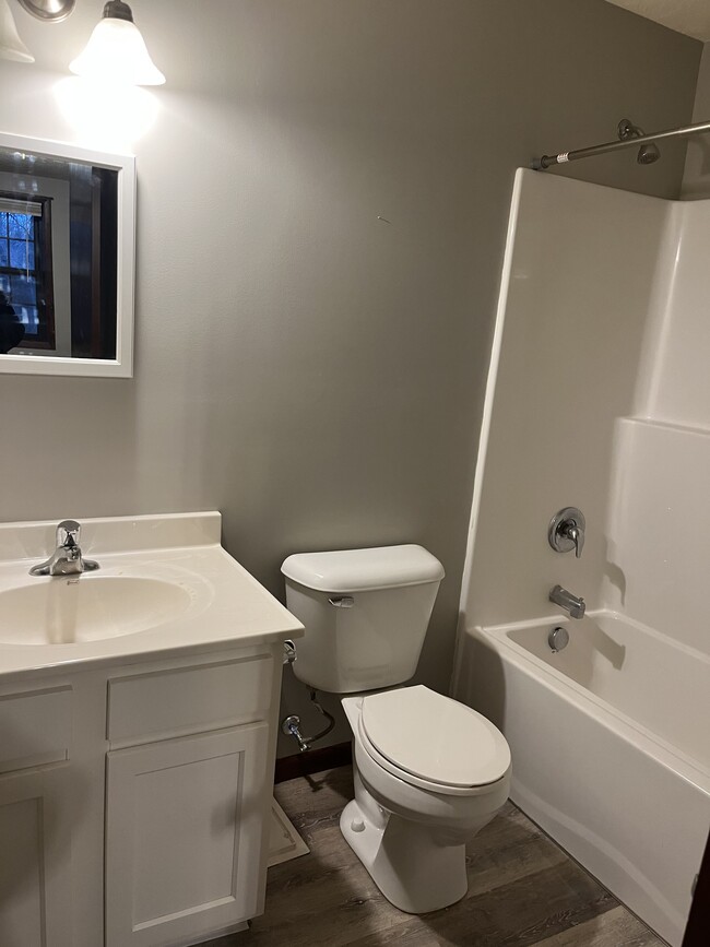 Photo - Wood Cliff Manor Apartments