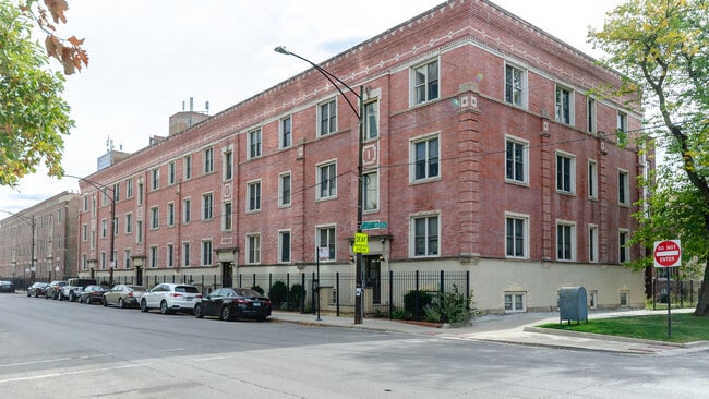 Building Photo - 1147 E 61st St Unit 3