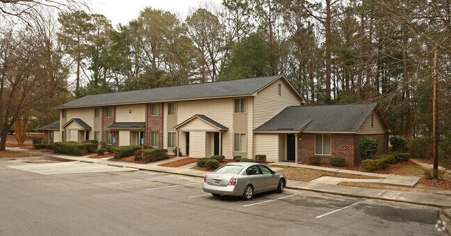 Photo - Steeplechase Apartments