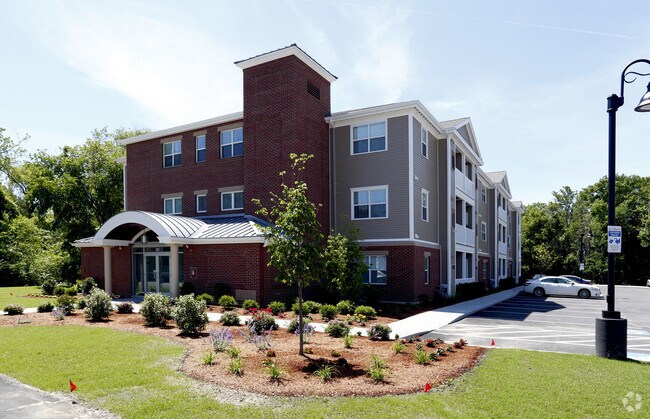 The Americana Wakefield - The Americana Wakefield Apartments