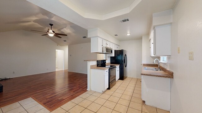 Photo - FREE JANUARY RENT!!!! REDUCED $1,325!!!!!!!!!