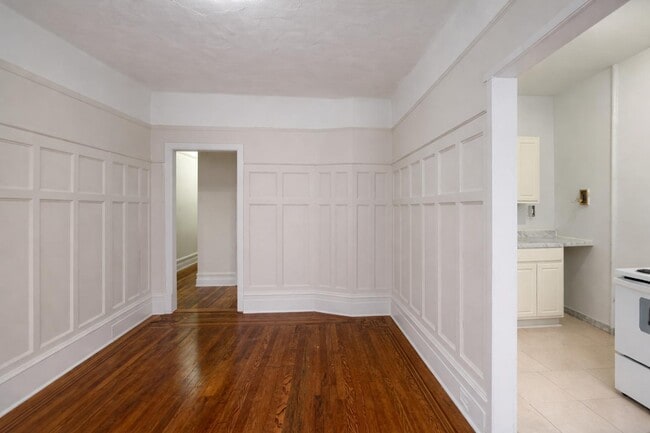 Photo - 717 W 177th St Unit 4