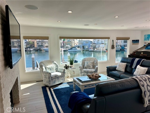 Photo - 7 Balboa Coves