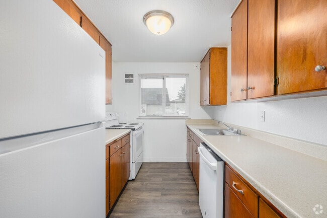 2BR, 1.5BA - 1,177SF - Kitchen - Aladdin Townhomes
