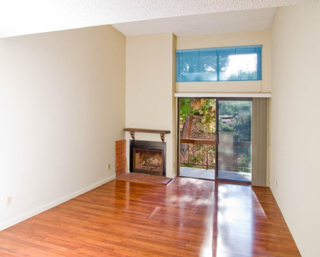 Photo - 898 Temple Terrace Unit 324