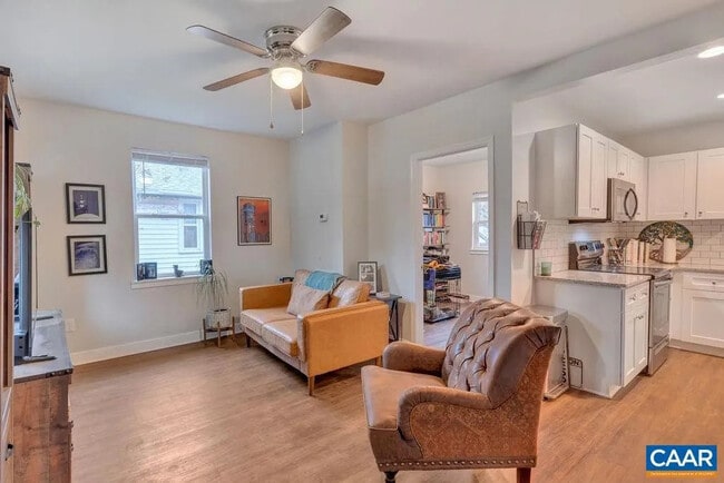 Photo - 1304 Poplar St