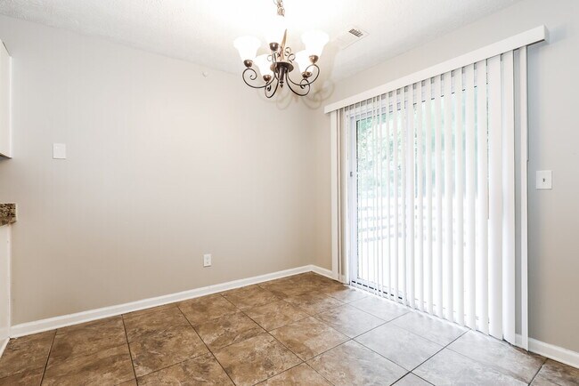 Photo - 10439 Candlelight Rd