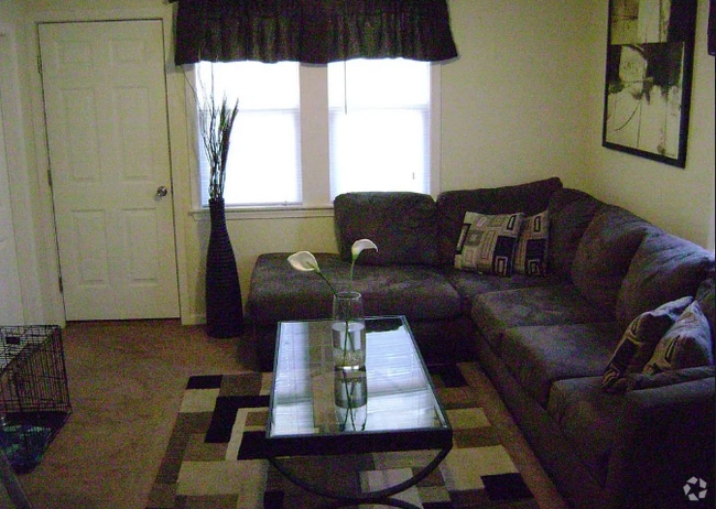 Building Photo - 516 Post Rd Rental