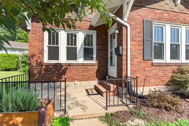 423 Heman Dr