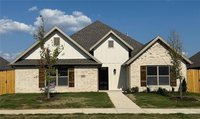 Building Photo - 4301 SW Pawhuska St