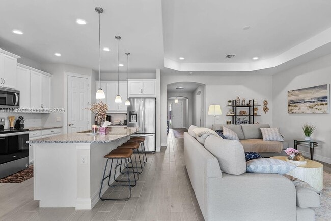 Photo - 425 Coral Reef Pl